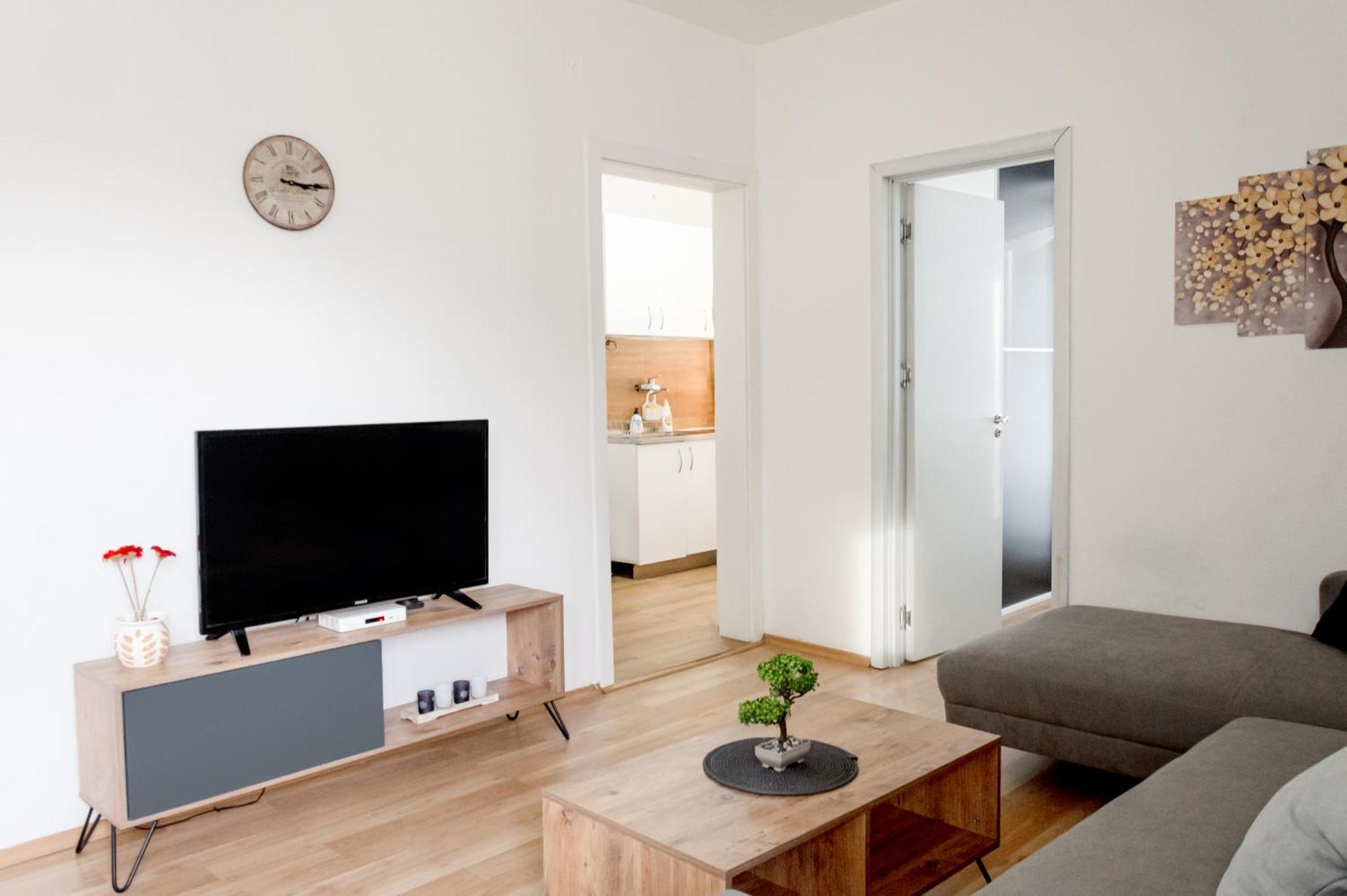 Friendship Apartment Skopje Bagian luar foto